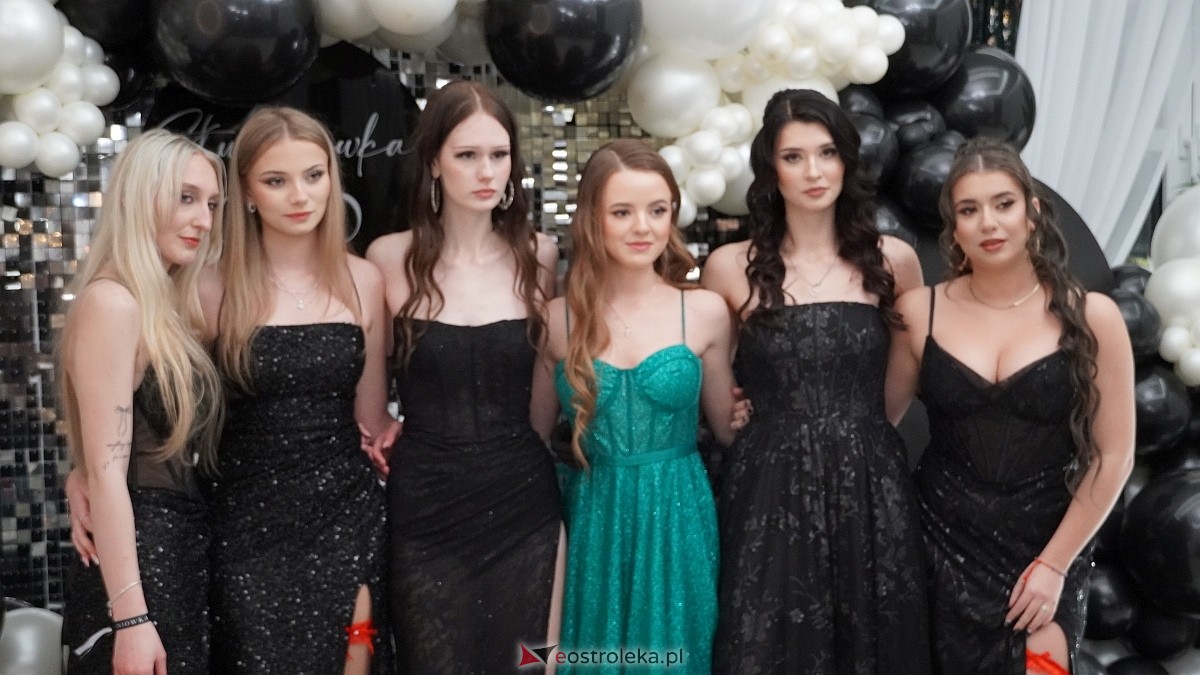 Studniówka III LO w Ostrołęce [03.01.2026] - zdjęcie #278 - eOstroleka.pl