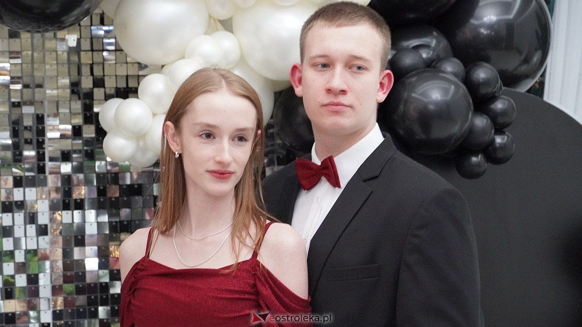 Studniówka III LO w Ostrołęce [03.01.2026] - zdjęcie #273 - eOstroleka.pl