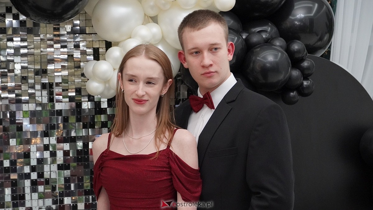 Studniówka III LO w Ostrołęce [03.01.2026] - zdjęcie #272 - eOstroleka.pl