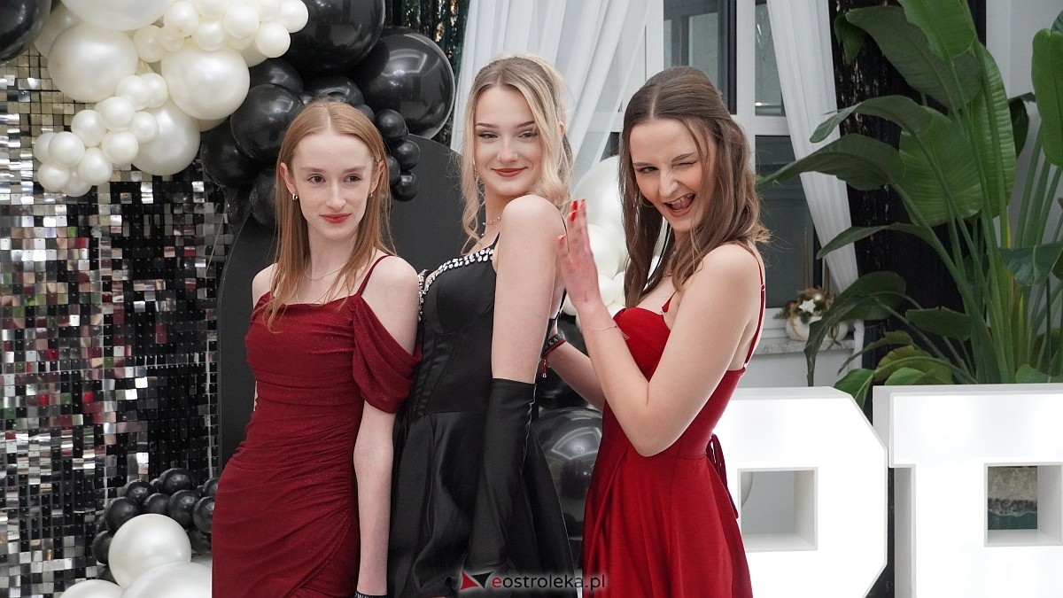 Studniówka III LO w Ostrołęce [03.01.2026] - zdjęcie #269 - eOstroleka.pl