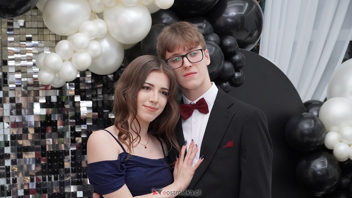 Studniówka III LO w Ostrołęce [03.01.2026] - zdjęcie #266 - eOstroleka.pl