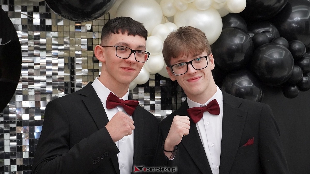 Studniówka III LO w Ostrołęce [03.01.2026] - zdjęcie #263 - eOstroleka.pl