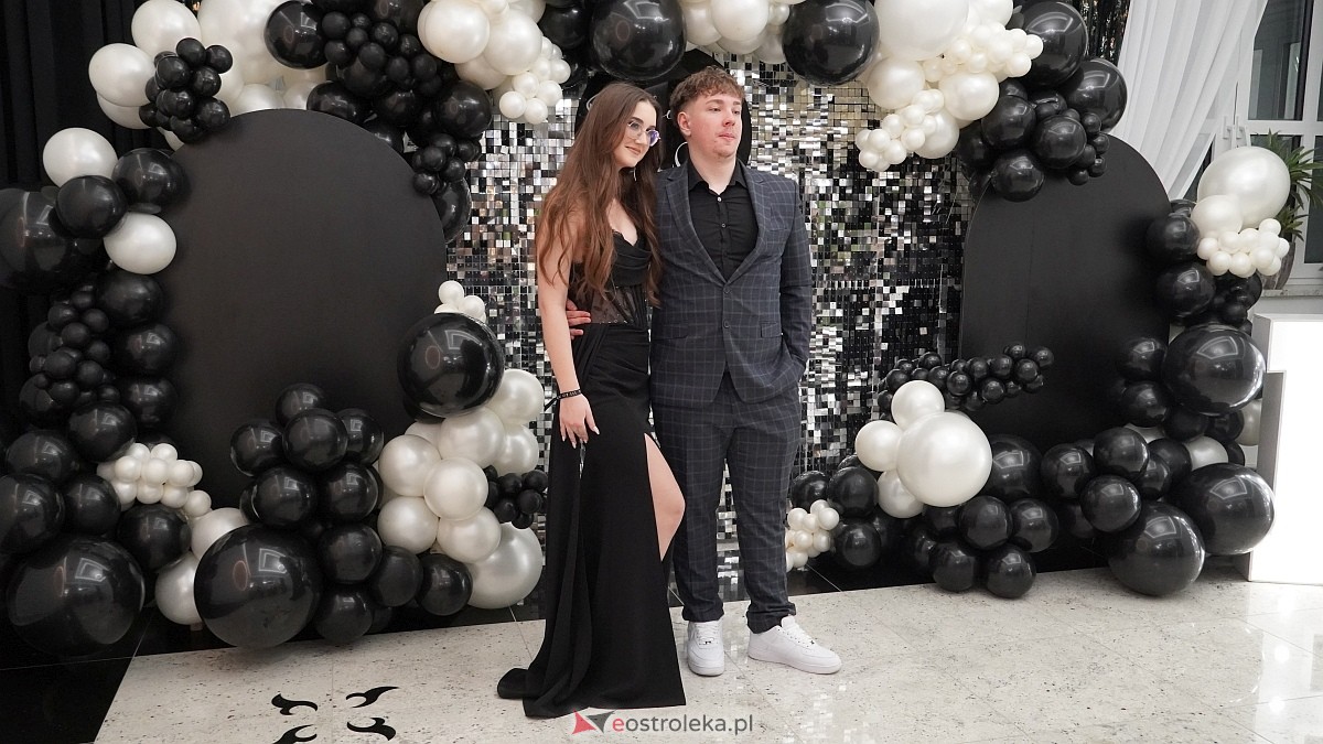 Studniówka III LO w Ostrołęce [03.01.2026] - zdjęcie #252 - eOstroleka.pl