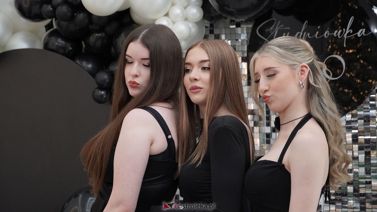 Studniówka III LO w Ostrołęce [03.01.2026] - zdjęcie #236 - eOstroleka.pl