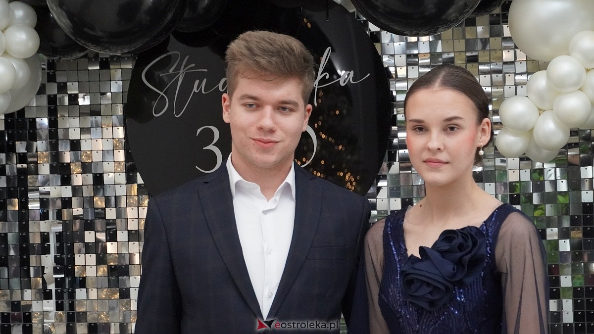 Studniówka III LO w Ostrołęce [03.01.2026] - zdjęcie #234 - eOstroleka.pl