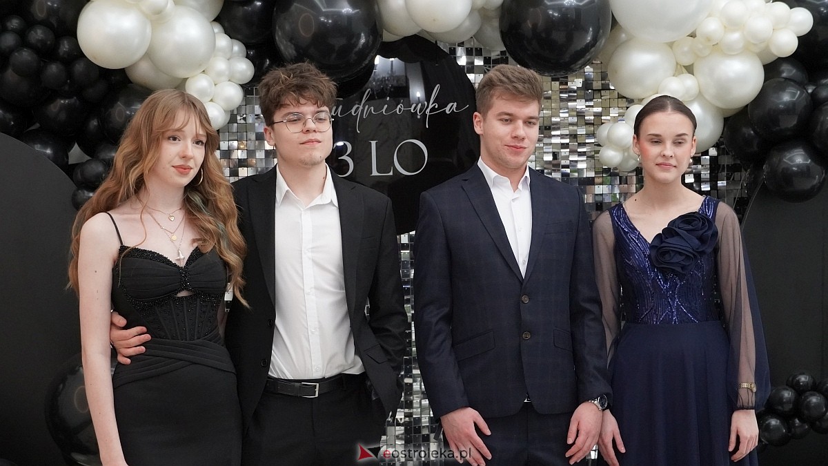 Studniówka III LO w Ostrołęce [03.01.2026] - zdjęcie #230 - eOstroleka.pl