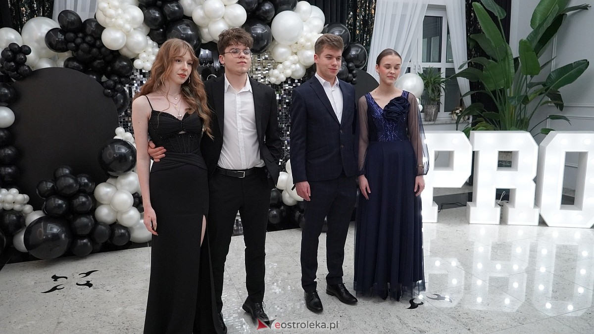 Studniówka III LO w Ostrołęce [03.01.2026] - zdjęcie #228 - eOstroleka.pl