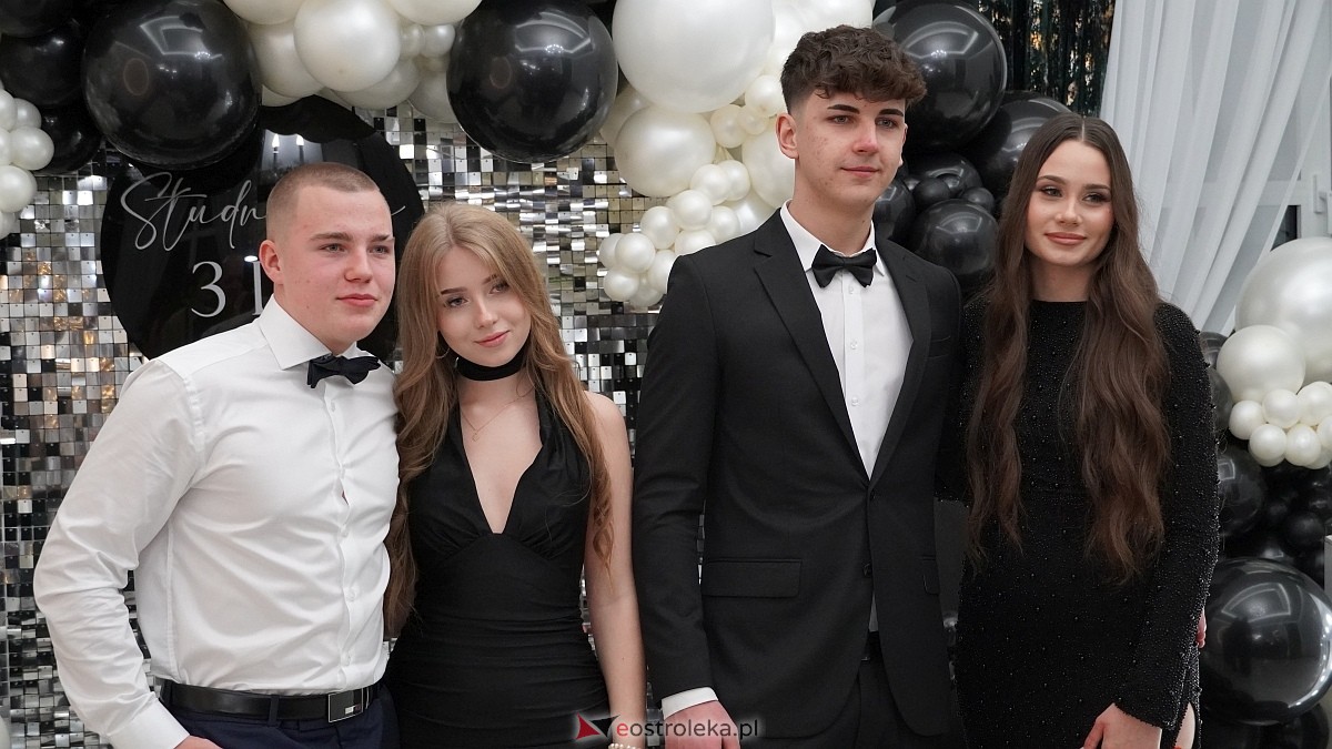 Studniówka III LO w Ostrołęce [03.01.2026] - zdjęcie #222 - eOstroleka.pl