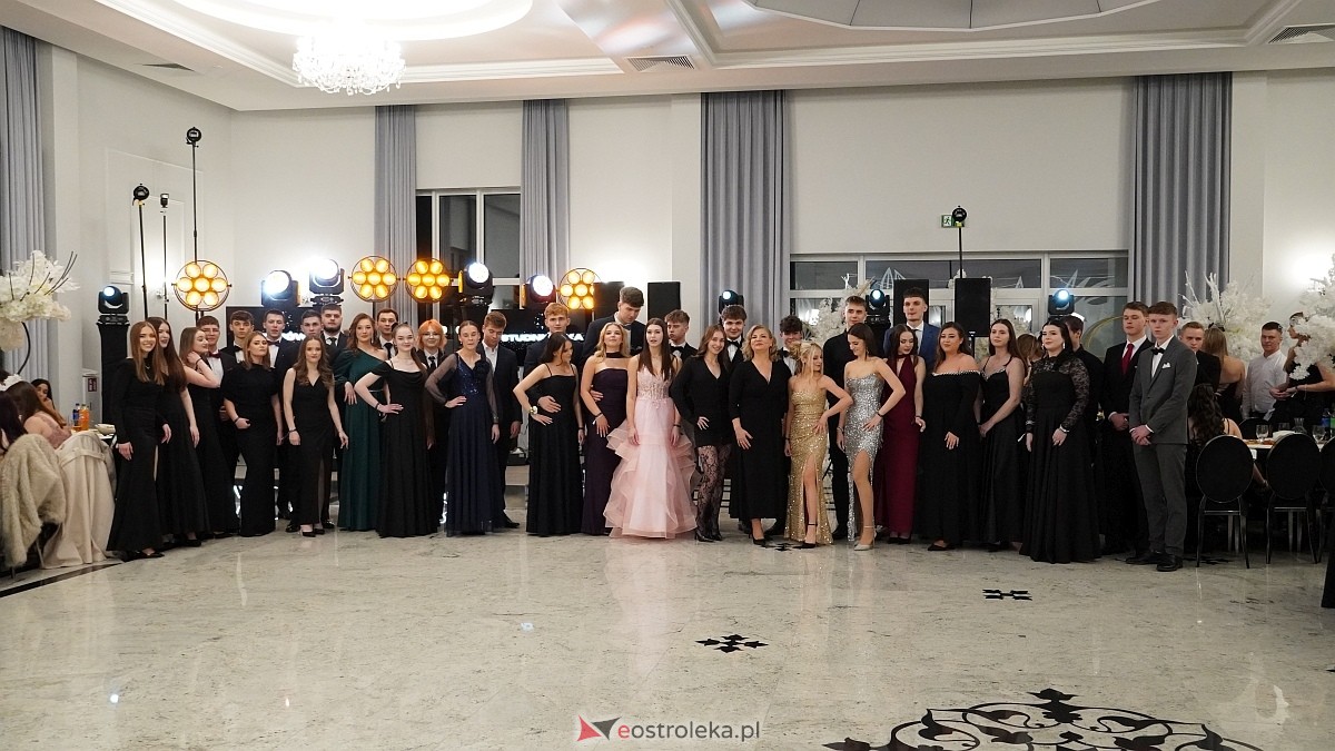 Studniówka III LO w Ostrołęce [03.01.2026] - zdjęcie #190 - eOstroleka.pl