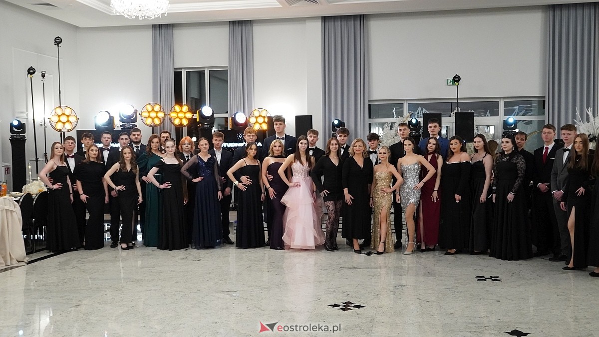 Studniówka III LO w Ostrołęce [03.01.2026] - zdjęcie #182 - eOstroleka.pl