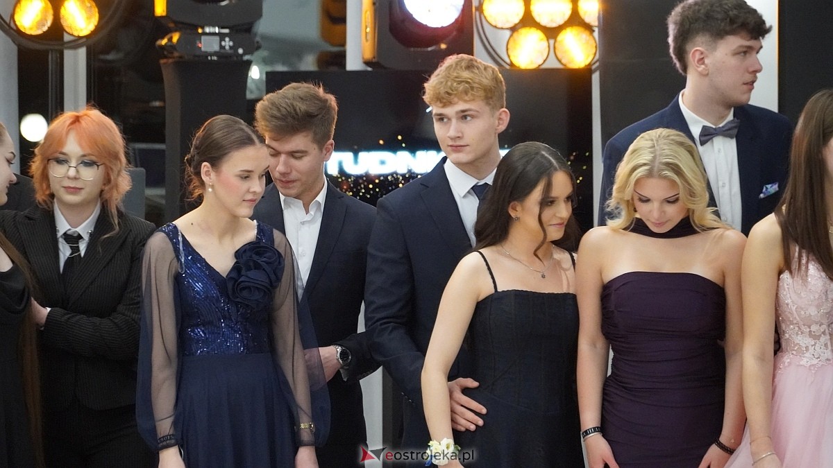 Studniówka III LO w Ostrołęce [03.01.2026] - zdjęcie #172 - eOstroleka.pl