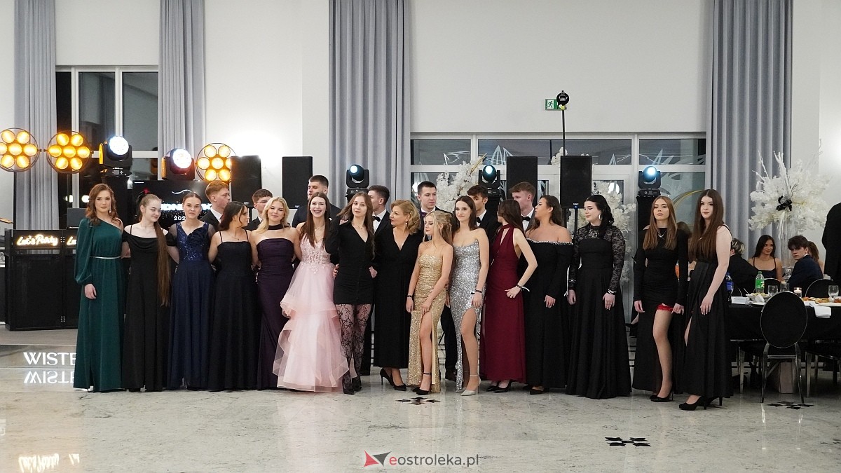 Studniówka III LO w Ostrołęce [03.01.2026] - zdjęcie #171 - eOstroleka.pl