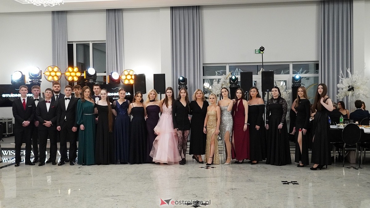 Studniówka III LO w Ostrołęce [03.01.2026] - zdjęcie #170 - eOstroleka.pl