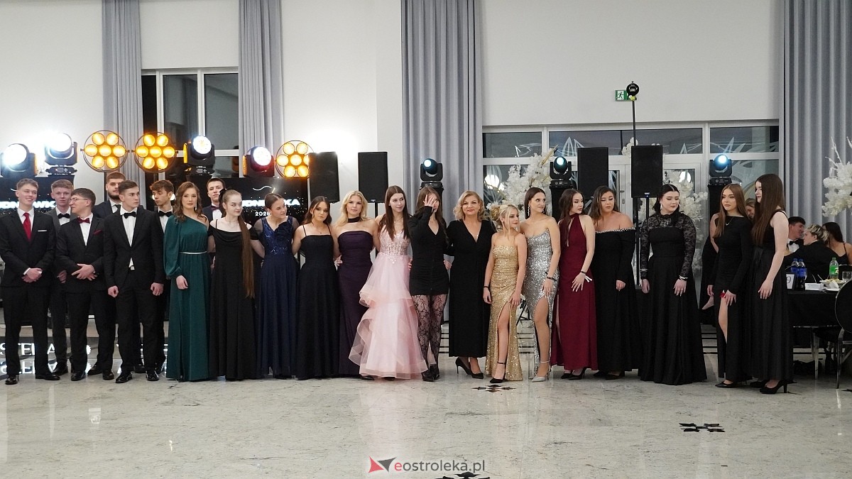 Studniówka III LO w Ostrołęce [03.01.2026] - zdjęcie #168 - eOstroleka.pl