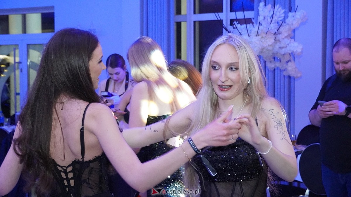 Studniówka III LO w Ostrołęce [03.01.2026] - zdjęcie #209 - eOstroleka.pl