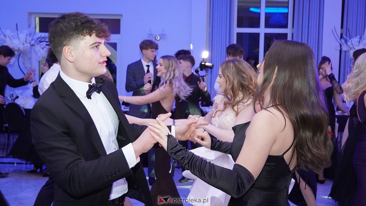 Studniówka III LO w Ostrołęce [03.01.2026] - zdjęcie #195 - eOstroleka.pl