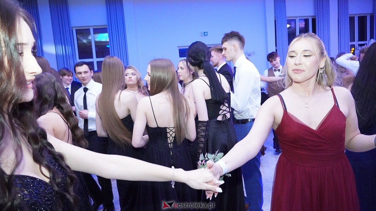 Studniówka III LO w Ostrołęce [03.01.2026] - zdjęcie #177 - eOstroleka.pl