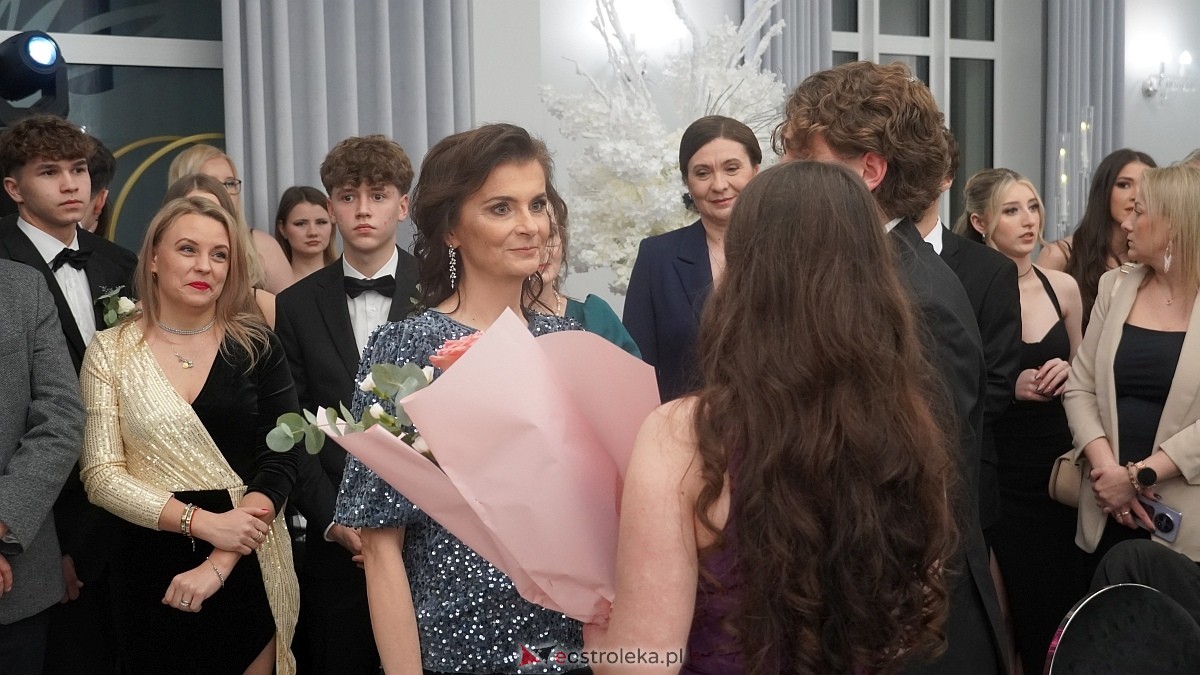 Studniówka III LO w Ostrołęce [03.01.2026] - zdjęcie #364 - eOstroleka.pl