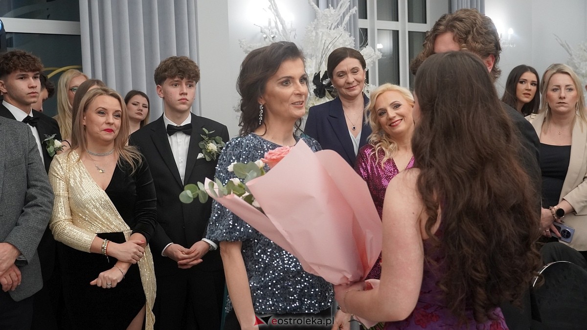 Studniówka III LO w Ostrołęce [03.01.2026] - zdjęcie #363 - eOstroleka.pl