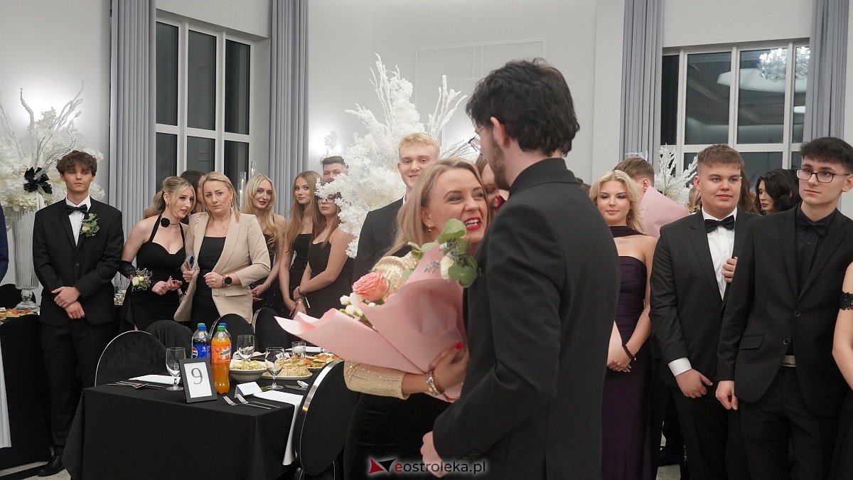 Studniówka III LO w Ostrołęce [03.01.2026] - zdjęcie #349 - eOstroleka.pl