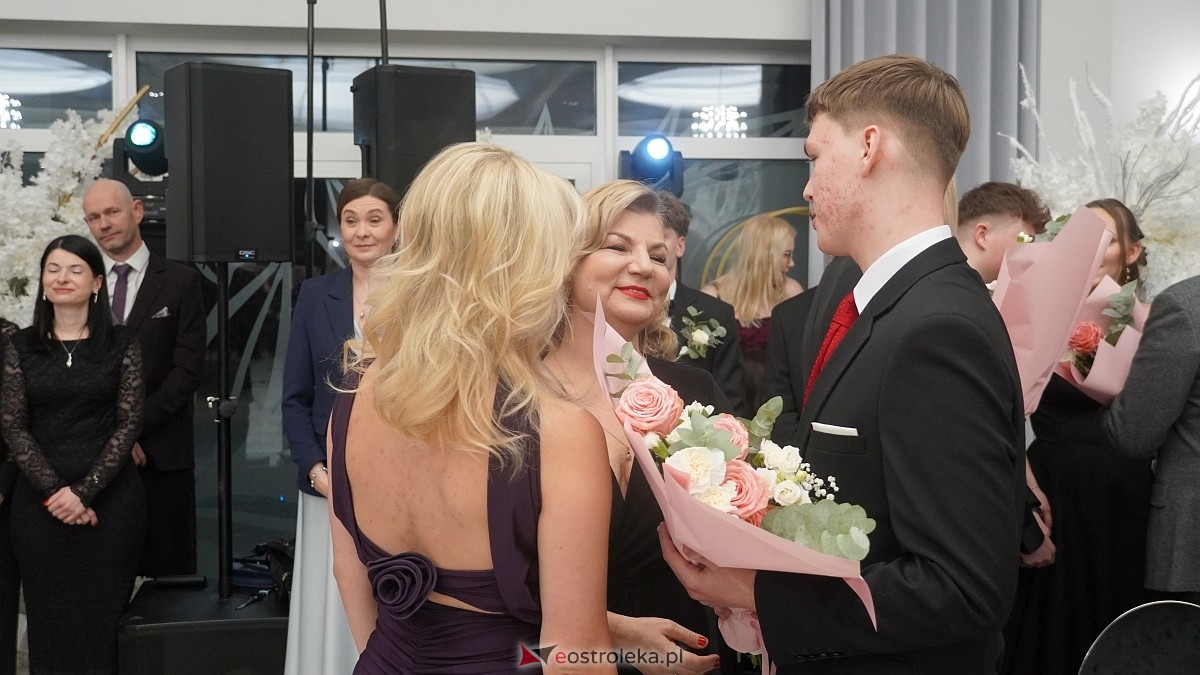 Studniówka III LO w Ostrołęce [03.01.2026] - zdjęcie #342 - eOstroleka.pl