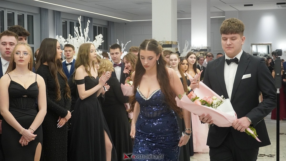 Studniówka III LO w Ostrołęce [03.01.2026] - zdjęcie #338 - eOstroleka.pl