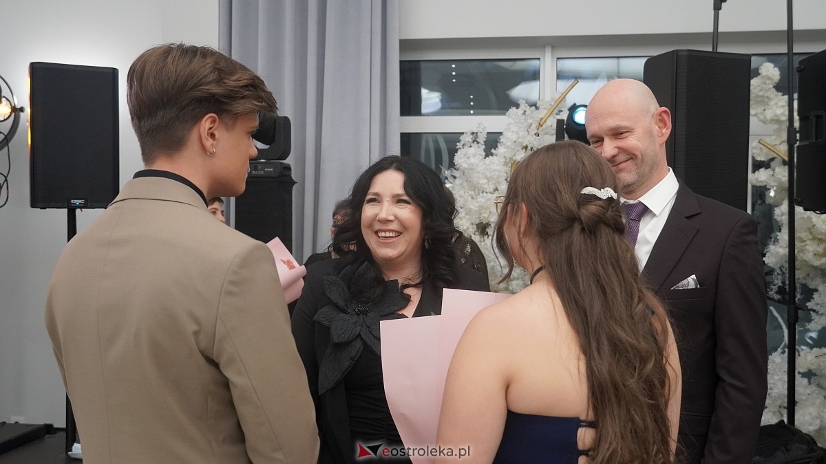 Studniówka III LO w Ostrołęce [03.01.2026] - zdjęcie #332 - eOstroleka.pl