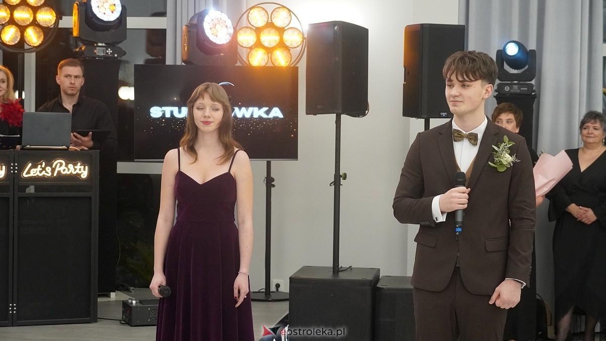 Studniówka III LO w Ostrołęce [03.01.2026] - zdjęcie #330 - eOstroleka.pl