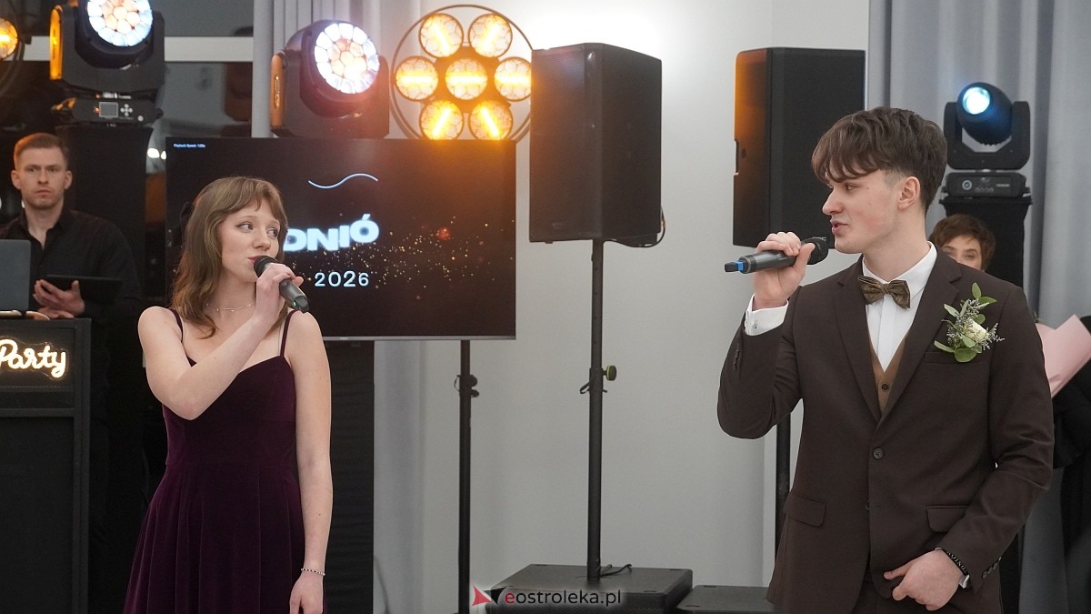 Studniówka III LO w Ostrołęce [03.01.2026] - zdjęcie #323 - eOstroleka.pl