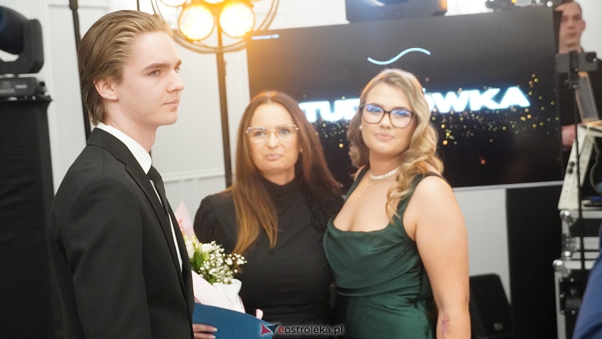 Studniówka III LO w Ostrołęce [03.01.2026] - zdjęcie #319 - eOstroleka.pl