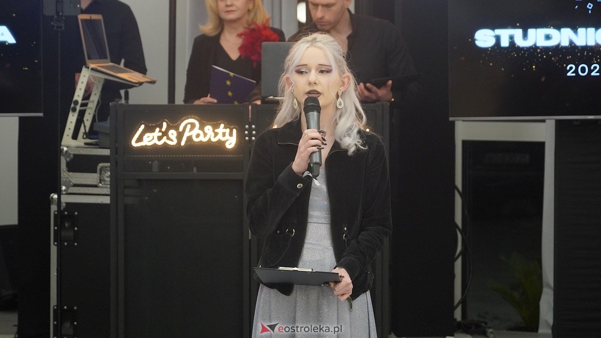 Studniówka III LO w Ostrołęce [03.01.2026] - zdjęcie #315 - eOstroleka.pl