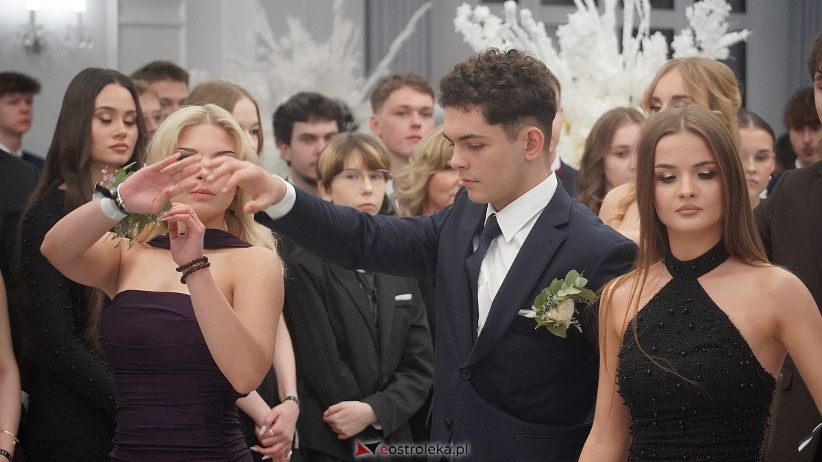 Studniówka III LO w Ostrołęce [03.01.2026] - zdjęcie #301 - eOstroleka.pl