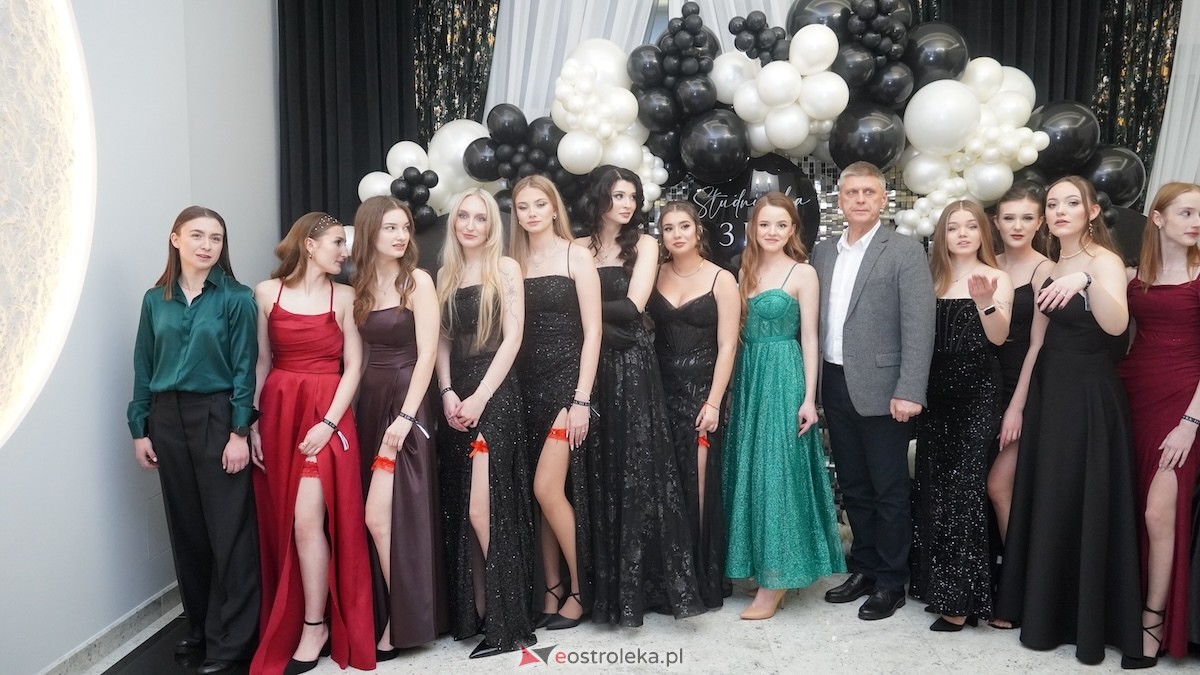 Studniówka III LO w Ostrołęce [03.01.2026] - zdjęcie #166 - eOstroleka.pl