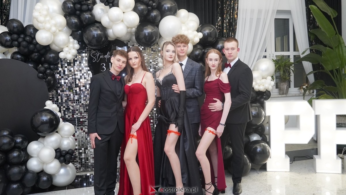 Studniówka III LO w Ostrołęce [03.01.2026] - zdjęcie #158 - eOstroleka.pl