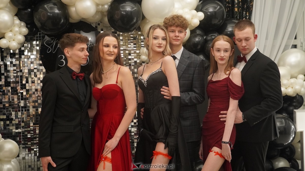 Studniówka III LO w Ostrołęce [03.01.2026] - zdjęcie #156 - eOstroleka.pl