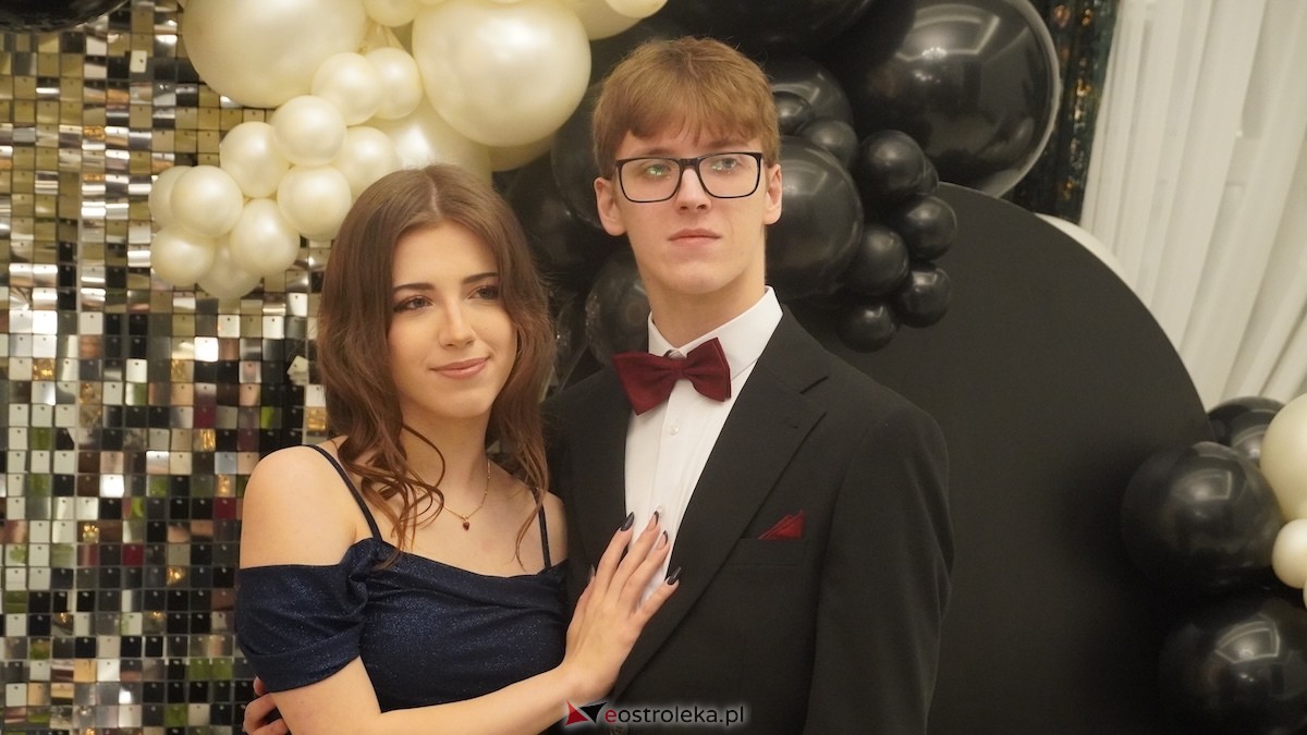 Studniówka III LO w Ostrołęce [03.01.2026] - zdjęcie #143 - eOstroleka.pl