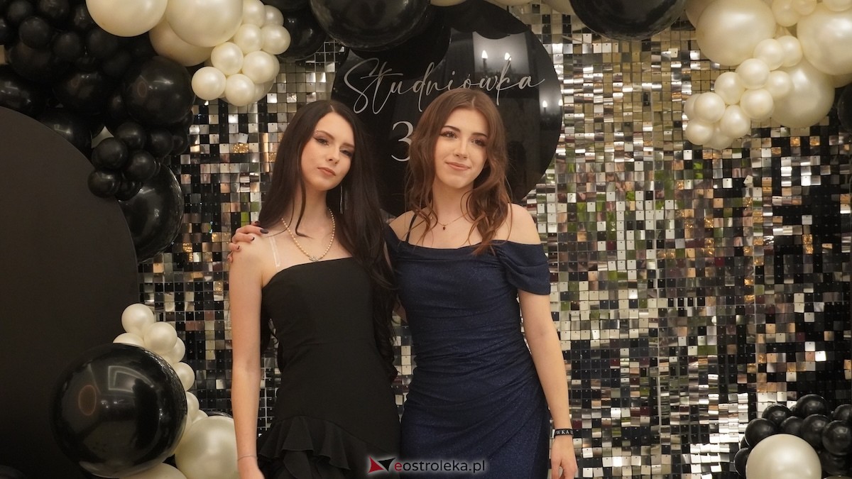 Studniówka III LO w Ostrołęce [03.01.2026] - zdjęcie #139 - eOstroleka.pl