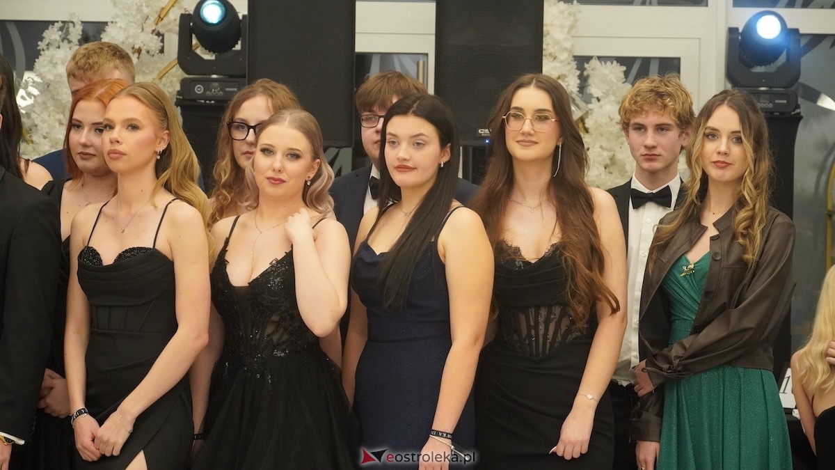 Studniówka III LO w Ostrołęce [03.01.2026] - zdjęcie #135 - eOstroleka.pl