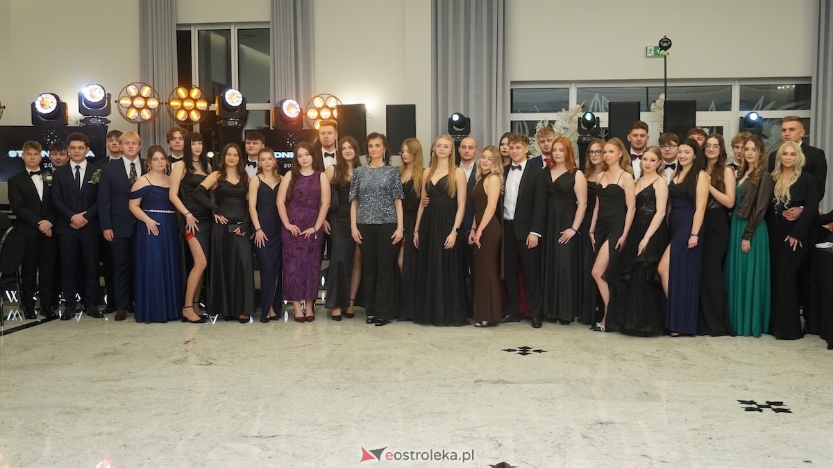 Studniówka III LO w Ostrołęce [03.01.2026] - zdjęcie #131 - eOstroleka.pl