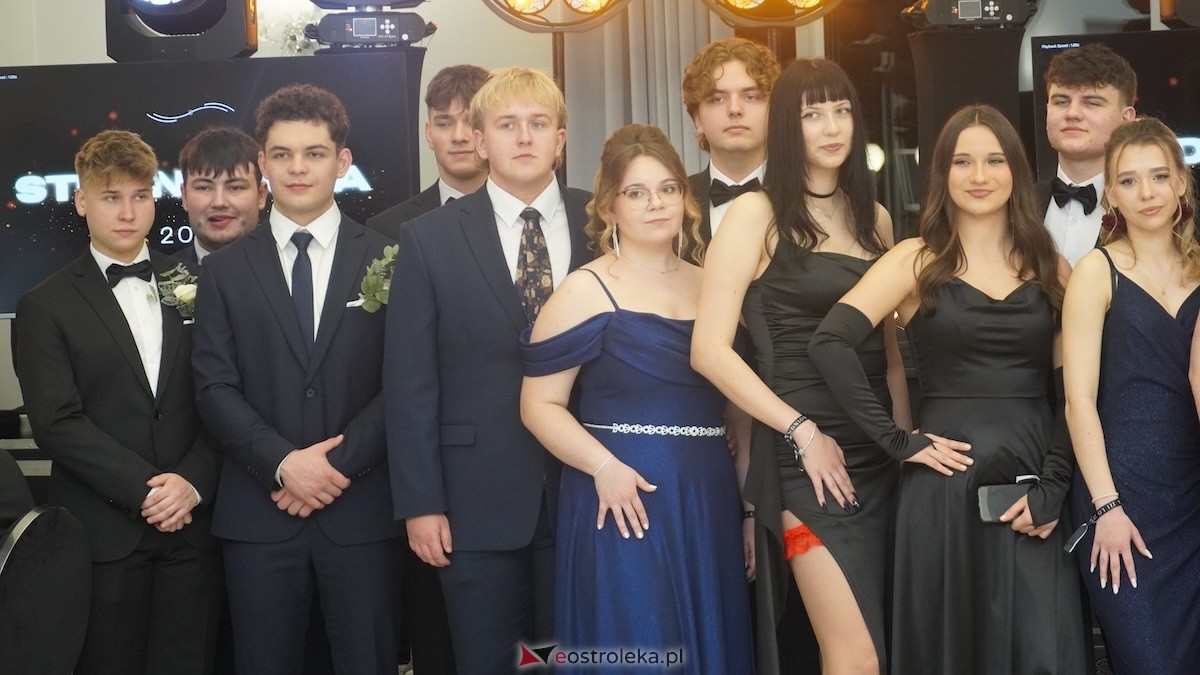 Studniówka III LO w Ostrołęce [03.01.2026] - zdjęcie #129 - eOstroleka.pl