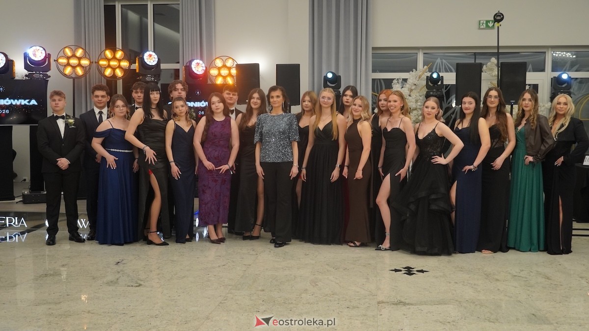 Studniówka III LO w Ostrołęce [03.01.2026] - zdjęcie #125 - eOstroleka.pl