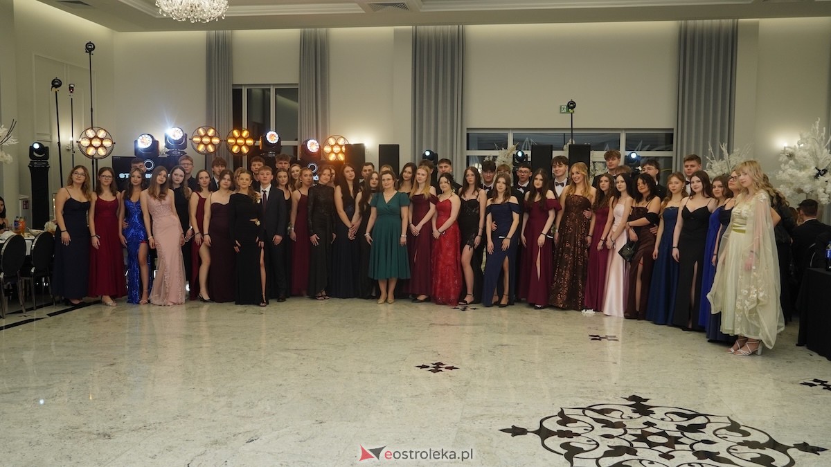 Studniówka III LO w Ostrołęce [03.01.2026] - zdjęcie #116 - eOstroleka.pl