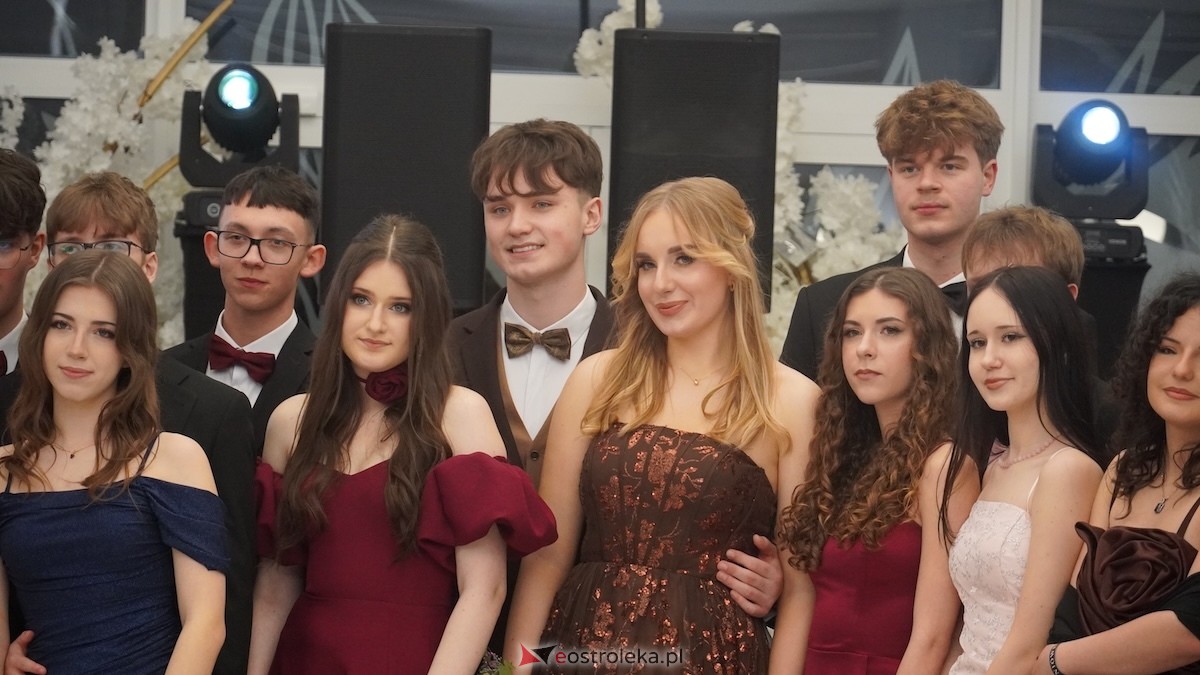 Studniówka III LO w Ostrołęce [03.01.2026] - zdjęcie #114 - eOstroleka.pl