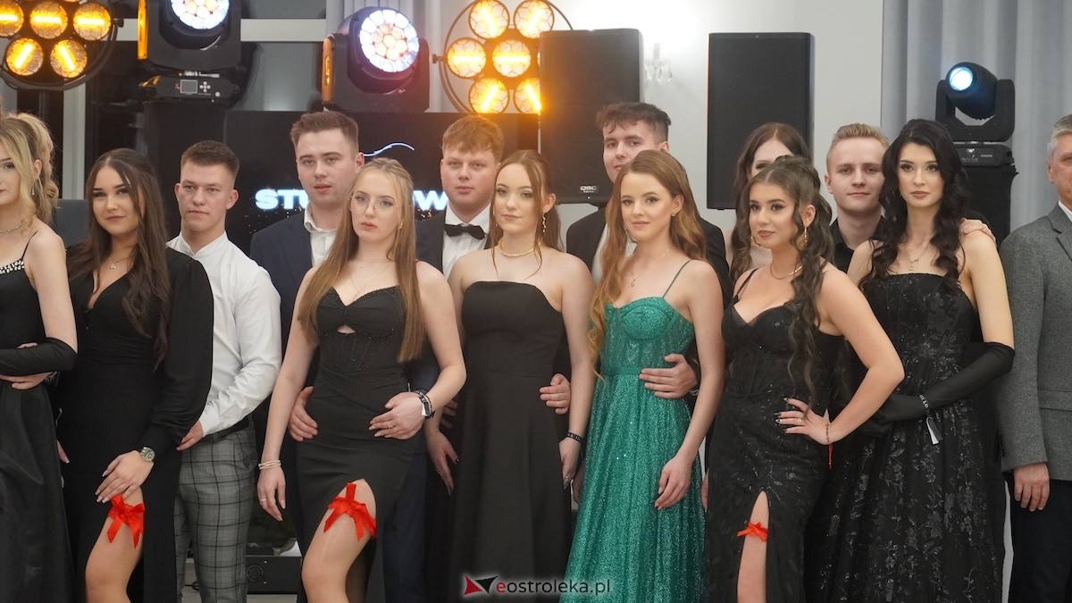 Studniówka III LO w Ostrołęce [03.01.2026] - zdjęcie #94 - eOstroleka.pl