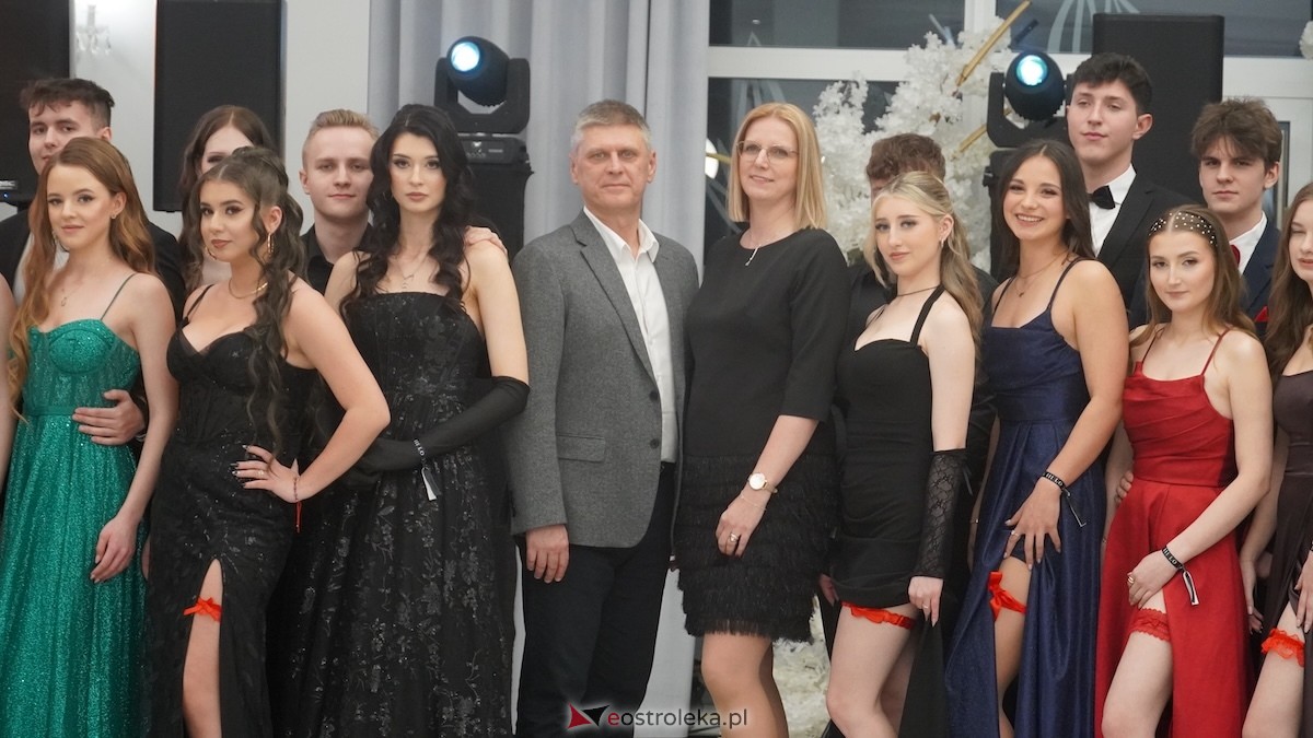 Studniówka III LO w Ostrołęce [03.01.2026] - zdjęcie #93 - eOstroleka.pl