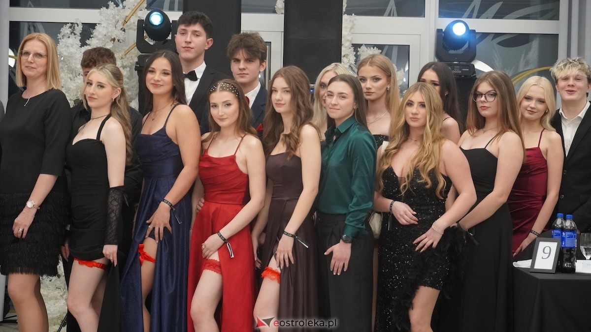 Studniówka III LO w Ostrołęce [03.01.2026] - zdjęcie #92 - eOstroleka.pl