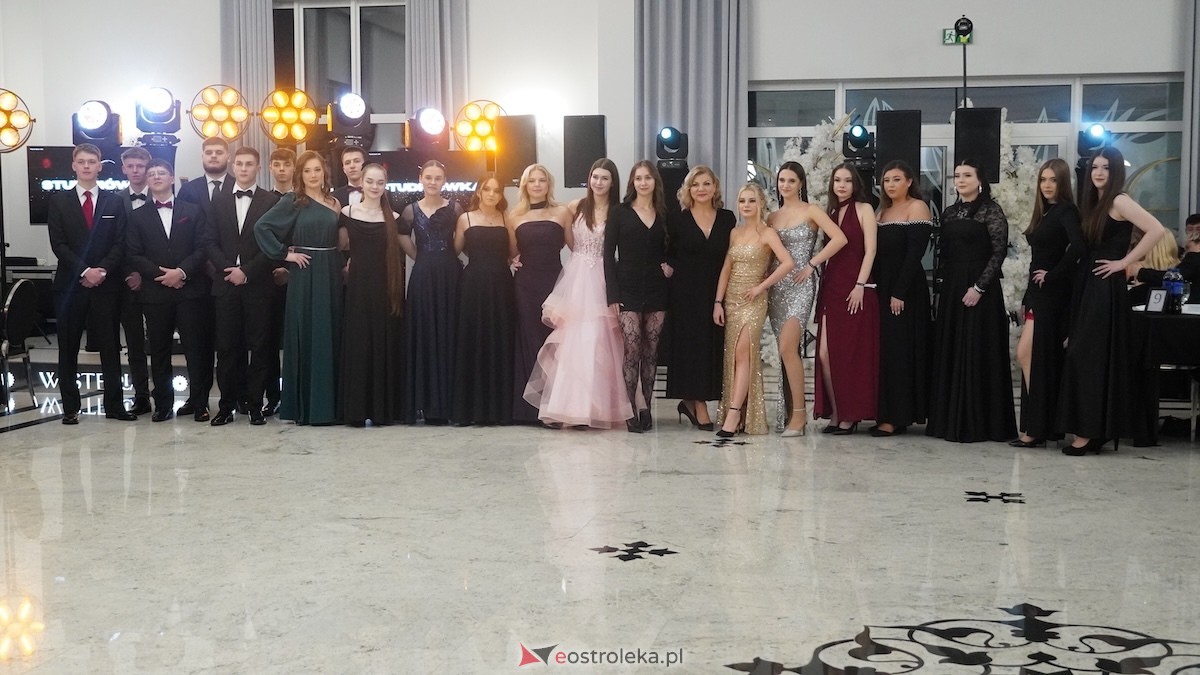 Studniówka III LO w Ostrołęce [03.01.2026] - zdjęcie #81 - eOstroleka.pl