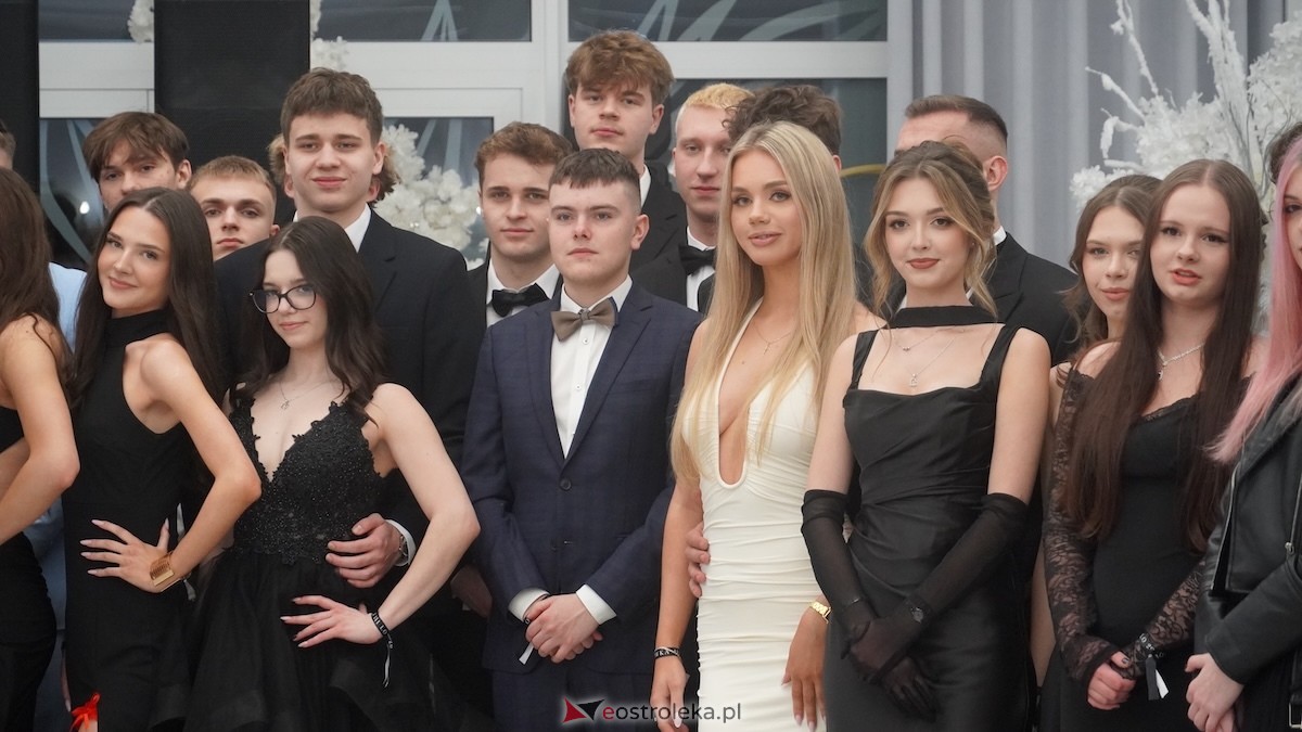 Studniówka III LO w Ostrołęce [03.01.2026] - zdjęcie #73 - eOstroleka.pl