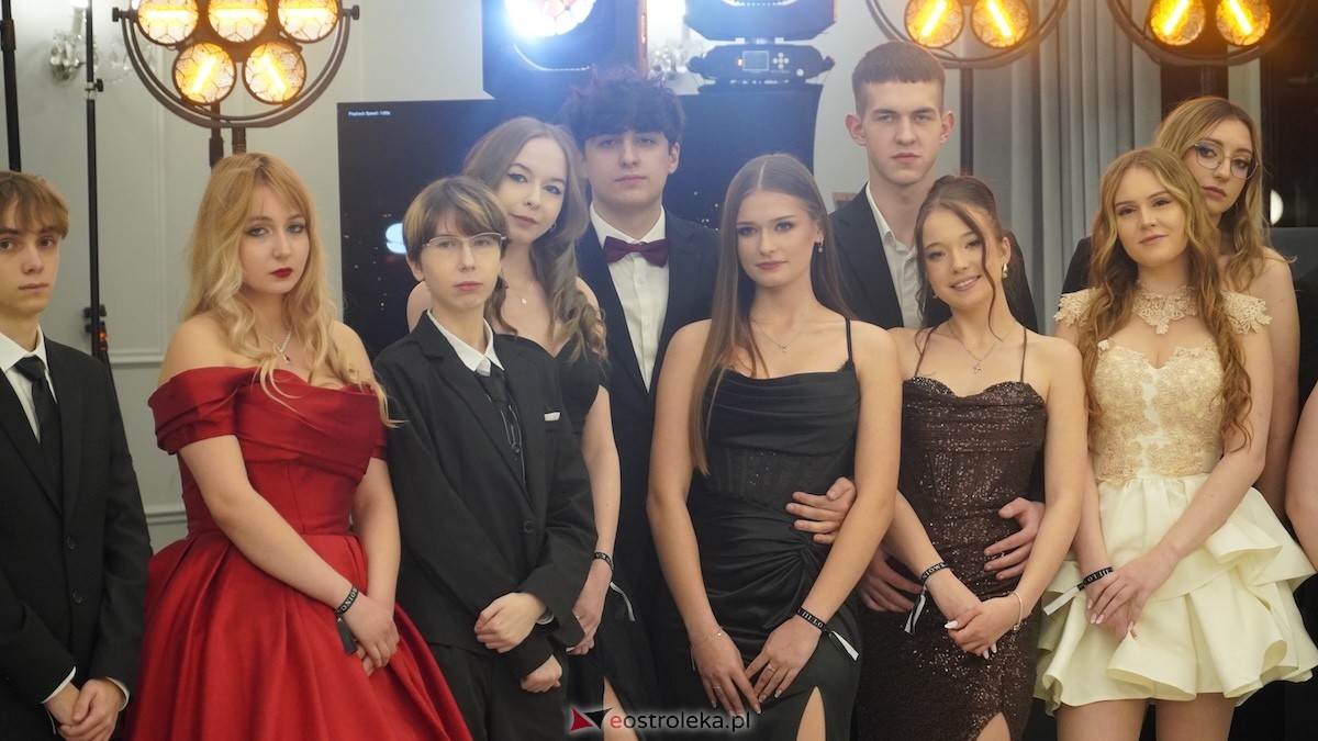 Studniówka III LO w Ostrołęce [03.01.2026] - zdjęcie #72 - eOstroleka.pl