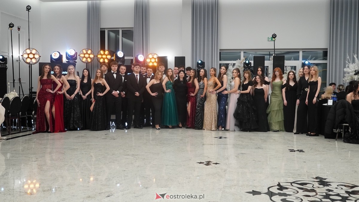 Studniówka III LO w Ostrołęce [03.01.2026] - zdjęcie #62 - eOstroleka.pl